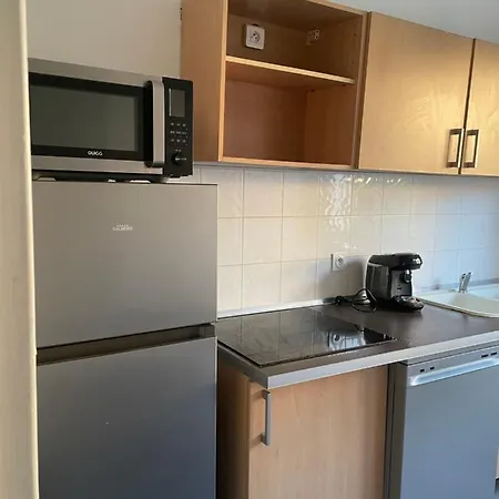 Cozy Oasis: Quiet 2-Room Apartment with Terrace and Free Parking Toulouse Exterior photo