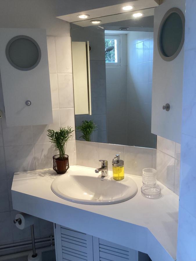 Cozy Oasis: Quiet 2-room With Terrace And Free Parking Holiday home Toulouse